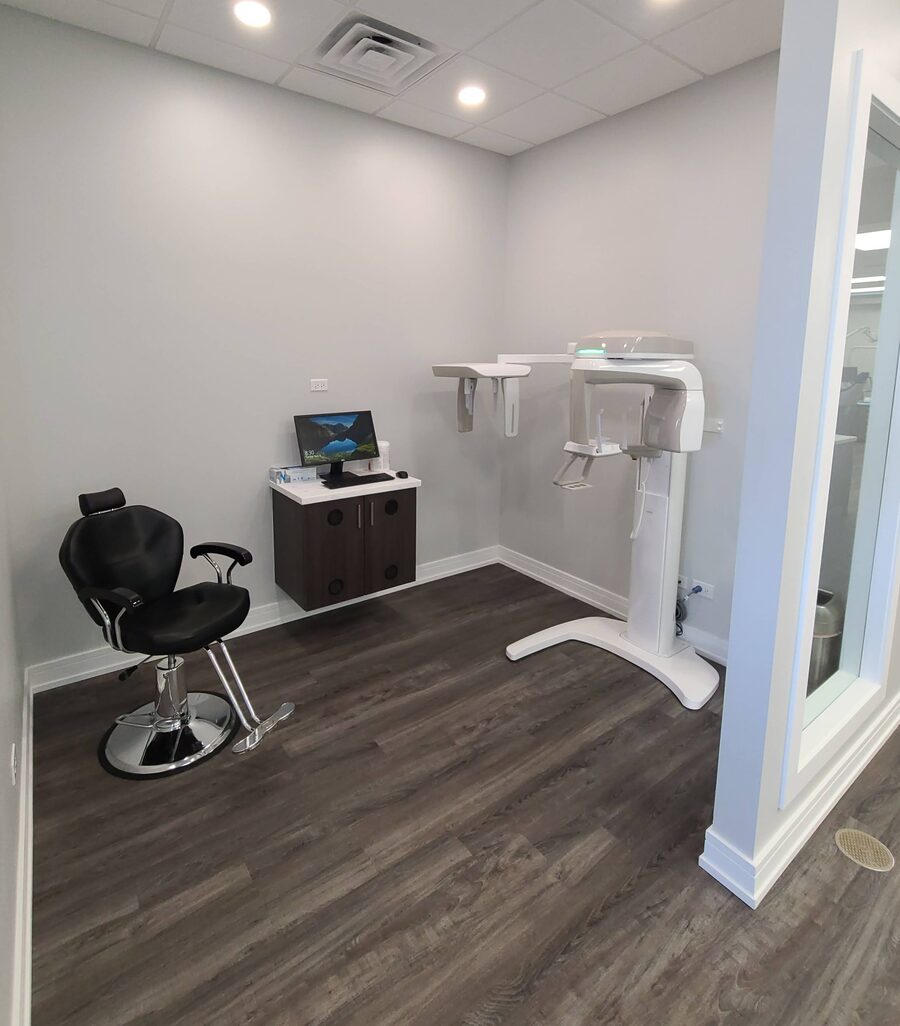 Digital 3D imaging and x-ray room at the Roscoe office